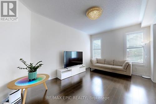 72 Brock Avenue, Markham, ON - Indoor Photo Showing Living Room