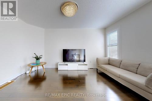 72 Brock Avenue, Markham, ON - Indoor Photo Showing Living Room