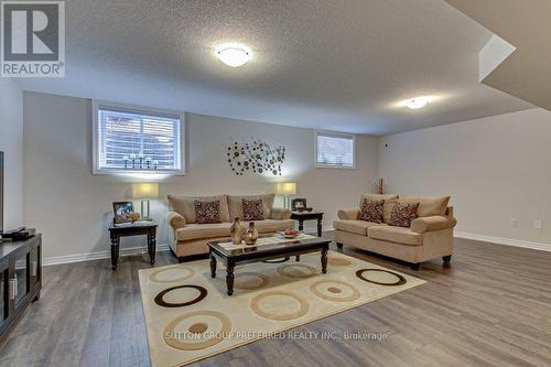 3 Auburn Drive, St. Thomas, ON - Indoor Photo Showing Living Room