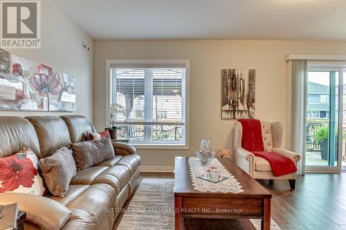 3 Auburn Drive, St. Thomas, ON - Indoor Photo Showing Living Room