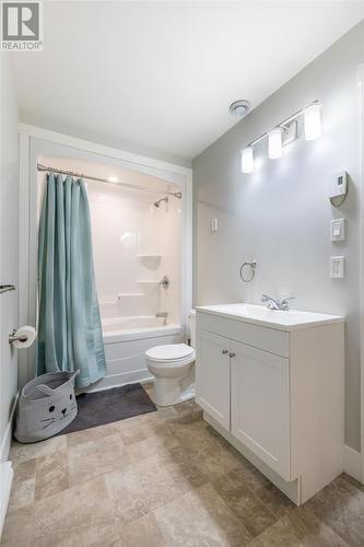 6 Shriners Road, St John'S, NL - Indoor Photo Showing Bathroom