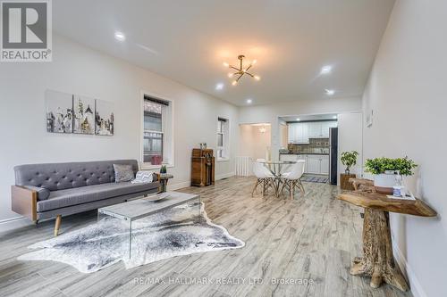 30 Northland Avenue, Toronto, ON - Indoor Photo Showing Living Room