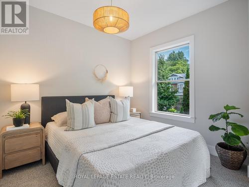 138 Waverley Road, Toronto (The Beaches), ON - Indoor Photo Showing Bedroom