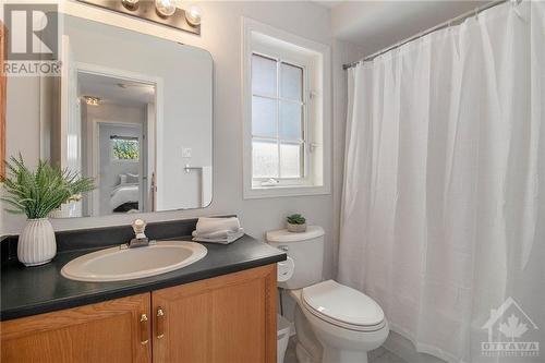 51 Sunnybrooke Drive, Ottawa, ON - Indoor Photo Showing Bathroom