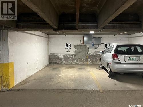 716 4045 Rae Street, Regina, SK - Indoor Photo Showing Garage