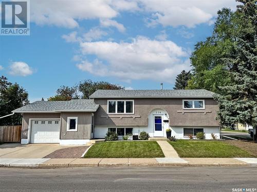 278 Albany Crescent, Saskatoon, SK - Outdoor With Facade