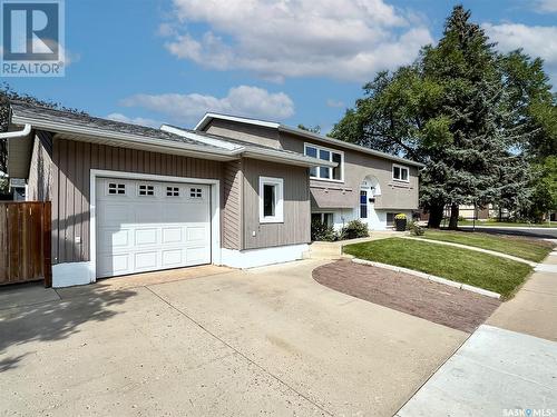 278 Albany Crescent, Saskatoon, SK - Outdoor