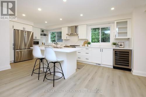 65 Hesp Drive, Caledon (Bolton West), ON - Indoor Photo Showing Kitchen