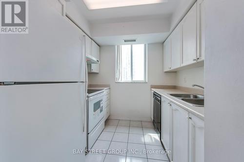 1008 - 1 Pemberton Avenue, Toronto, ON - Indoor Photo Showing Kitchen With Double Sink