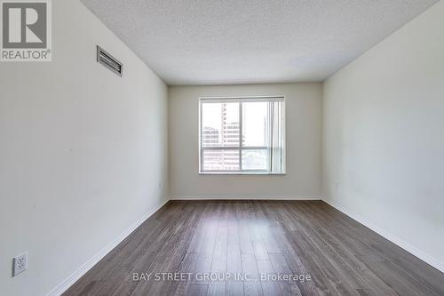 1008 - 1 Pemberton Avenue, Toronto, ON - Indoor Photo Showing Other Room