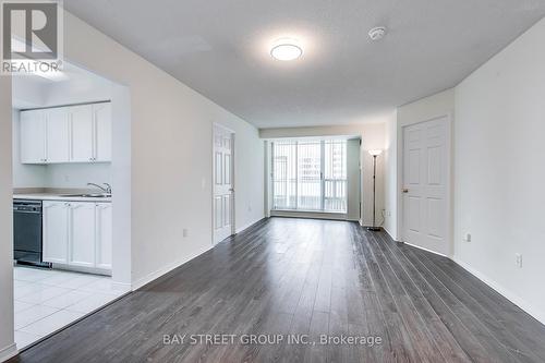 1008 - 1 Pemberton Avenue, Toronto, ON - Indoor Photo Showing Other Room