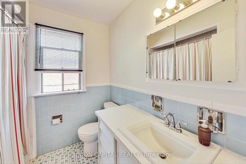 12 Purdon Drive, Toronto (Bathurst Manor), ON - Indoor Photo Showing Bathroom