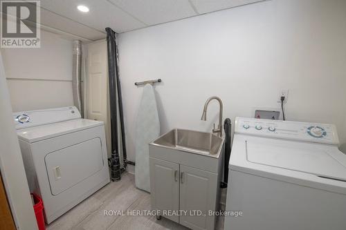 755 Cobblers Court, Pickering, ON - Indoor Photo Showing Laundry Room