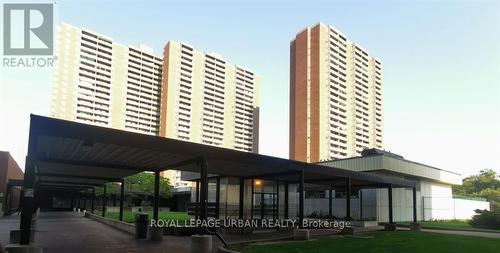 707 - 5 Massey Square, Toronto (Crescent Town), ON - Outdoor With Facade