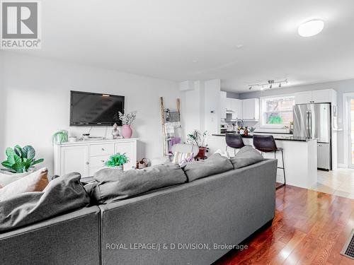 9 - 99 Goodwood Park Court, Toronto (Crescent Town), ON - Indoor Photo Showing Living Room