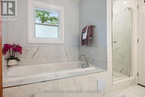 56 Orchard Park Drive, Clarington (Bowmanville), ON - Indoor Photo Showing Bathroom