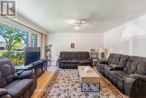 3 Shoreview Drive, Toronto, ON - Indoor Photo Showing Living Room