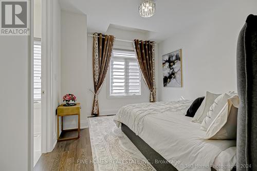 39 Tesla Crescent, East Gwillimbury, ON - Indoor Photo Showing Bedroom