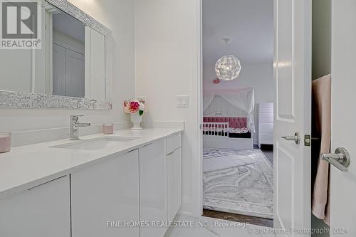 39 Tesla Crescent, East Gwillimbury, ON - Indoor Photo Showing Bathroom