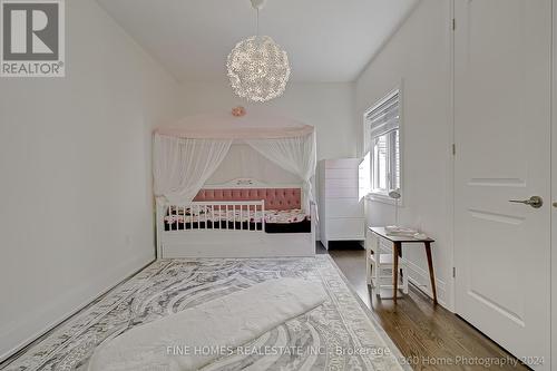 39 Tesla Crescent, East Gwillimbury, ON - Indoor Photo Showing Bedroom