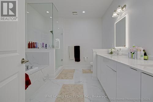 39 Tesla Crescent, East Gwillimbury, ON -  Photo Showing Bathroom