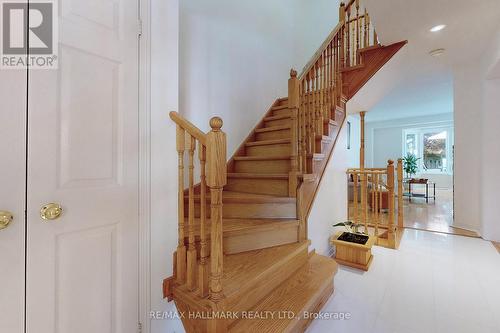 379 Pinnacle Trail, Aurora, ON - Indoor Photo Showing Other Room