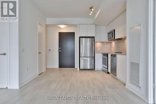 211E - 8868 Yonge Street, Richmond Hill, ON - Indoor Photo Showing Kitchen