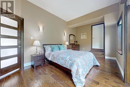 19 West Park Boulevard, Whitchurch-Stouffville, ON - Indoor Photo Showing Bedroom