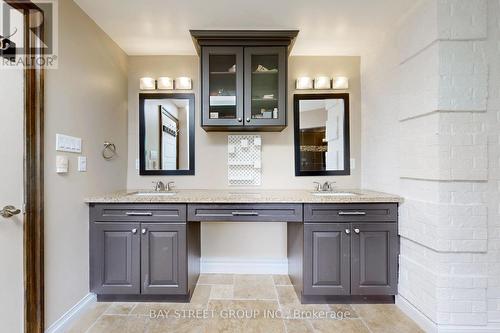 19 West Park Boulevard, Whitchurch-Stouffville, ON - Indoor Photo Showing Bathroom