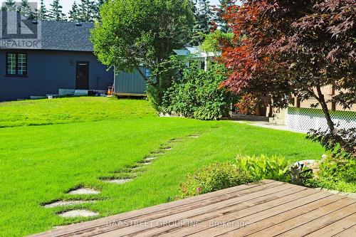 19 West Park Boulevard, Whitchurch-Stouffville, ON - Outdoor With Deck Patio Veranda