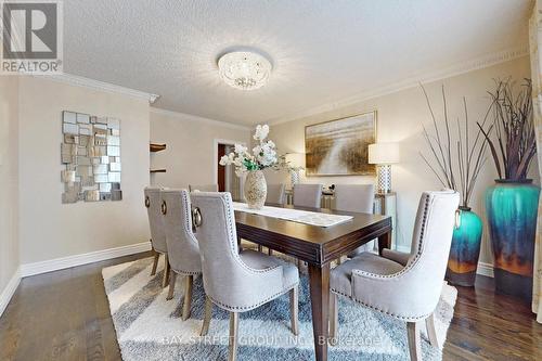 19 West Park Boulevard, Whitchurch-Stouffville, ON - Indoor Photo Showing Dining Room