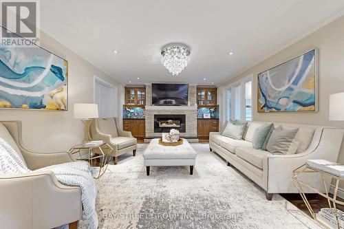 19 West Park Boulevard, Whitchurch-Stouffville, ON - Indoor Photo Showing Living Room With Fireplace