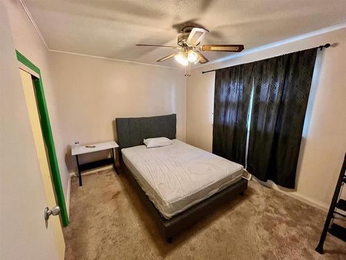 132 King Street, Dryden, ON - Indoor Photo Showing Bedroom