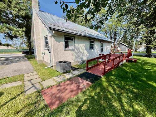 132 King Street, Dryden, ON - Outdoor