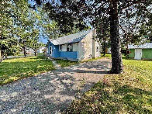 132 King Street, Dryden, ON - Outdoor