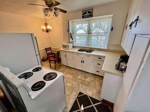 132 King Street, Dryden, ON - Indoor Photo Showing Laundry Room