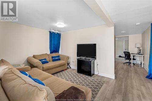 839-841 Langlois, Windsor, ON - Indoor Photo Showing Living Room