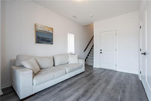 61 Soho Street Unit# 35, Hamilton, ON - Indoor Photo Showing Living Room