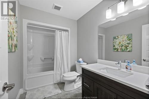 132 Lane Street, Essex, ON - Indoor Photo Showing Bathroom