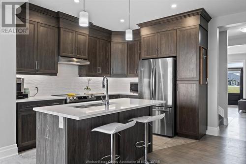 132 Lane Street, Essex, ON - Indoor Photo Showing Kitchen With Upgraded Kitchen