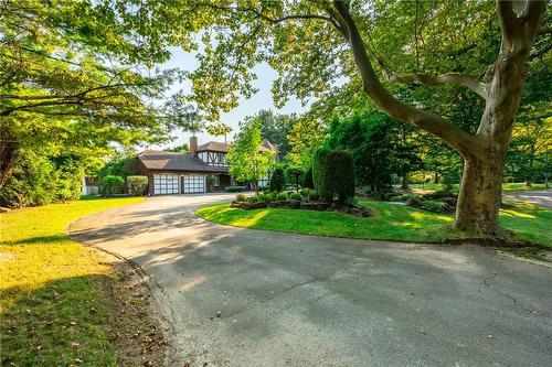 7072 Mcmillan Drive, Niagara Falls, ON - Outdoor