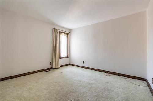 7072 Mcmillan Drive, Niagara Falls, ON - Indoor Photo Showing Other Room