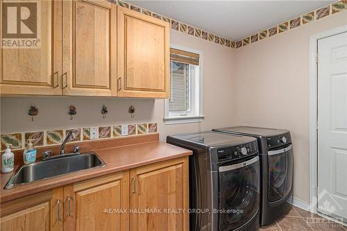 163 Yoho Drive, Ottawa, ON - Indoor Photo Showing Laundry Room