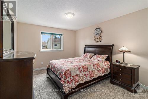 163 Yoho Drive, Ottawa, ON - Indoor Photo Showing Bedroom