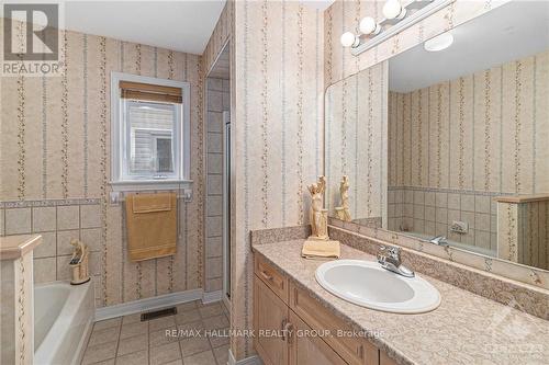 163 Yoho Drive, Ottawa, ON - Indoor Photo Showing Bathroom