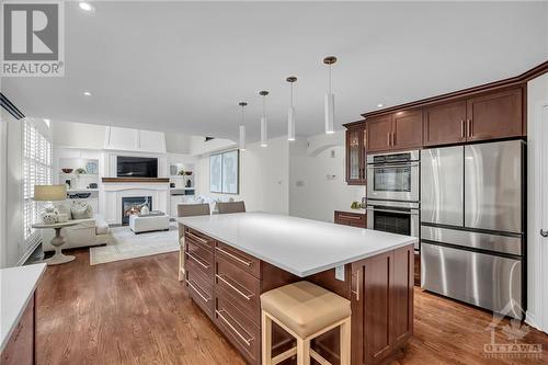 19 Cecil Walden Ridge, Ottawa, ON - Indoor Photo Showing Kitchen With Upgraded Kitchen