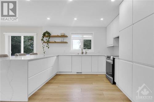 2584 Stagecoach Road, Ottawa, ON - Indoor Photo Showing Kitchen