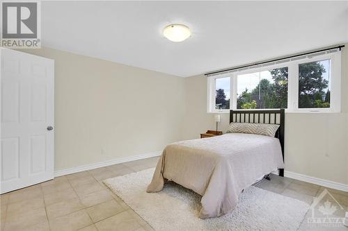 2584 Stagecoach Road, Ottawa, ON - Indoor Photo Showing Bedroom