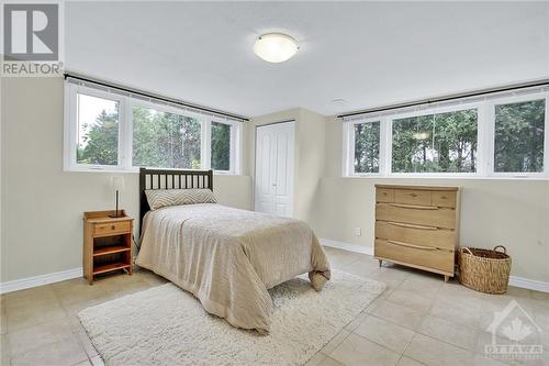 2584 Stagecoach Road, Ottawa, ON - Indoor Photo Showing Bedroom