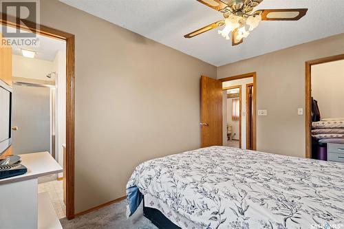 1342 Junor Avenue, Saskatoon, SK - Indoor Photo Showing Bedroom